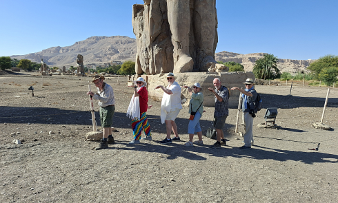 Walk Like a... Colossi of Memnon